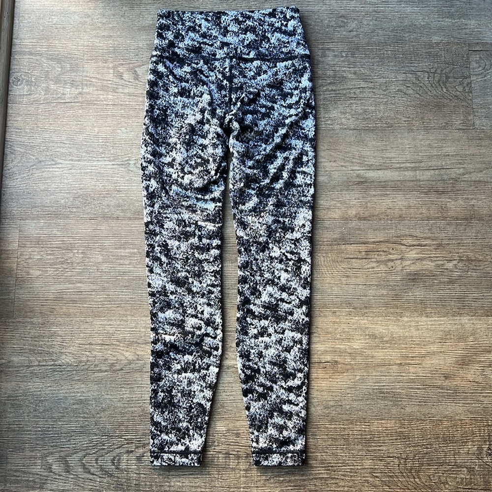 Lululemon Leggings size 6